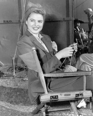 ingrid_knitting.jpg