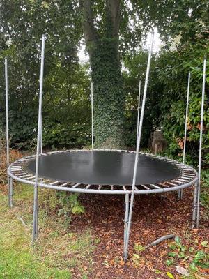 trampoline_1.jpg
