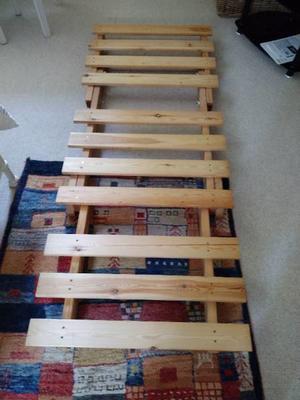 futon_frame_2.jpg