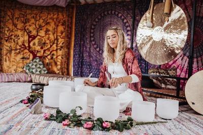 sound_bowls_mary_2.jpg